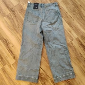 NWT Gap High Rise Wide Leg Crop Jeans 6 / 28 Light Wash